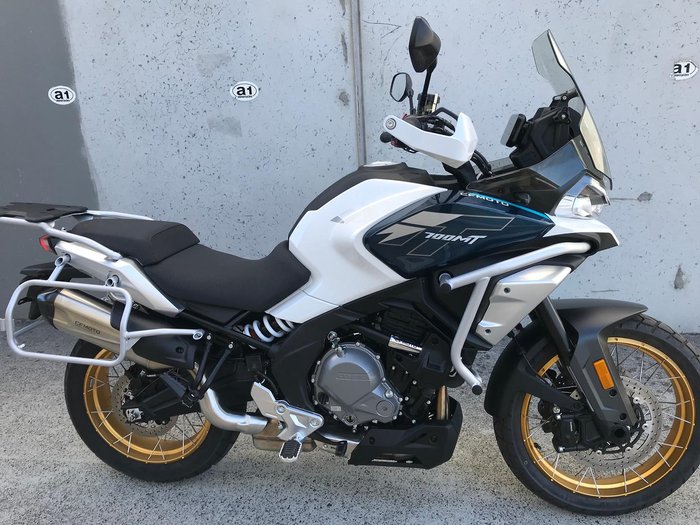 2025 CFMOTO 700MT