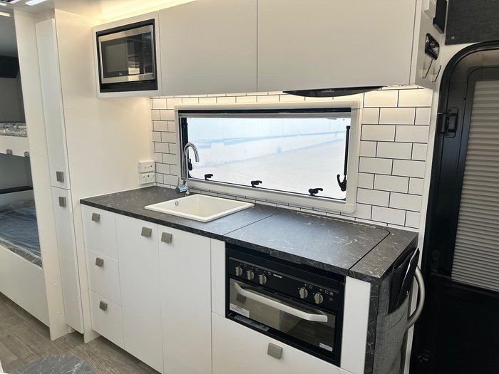 2026 New Age Caravans Roadowl 19 Ft Double Bunk Ro19bemy26