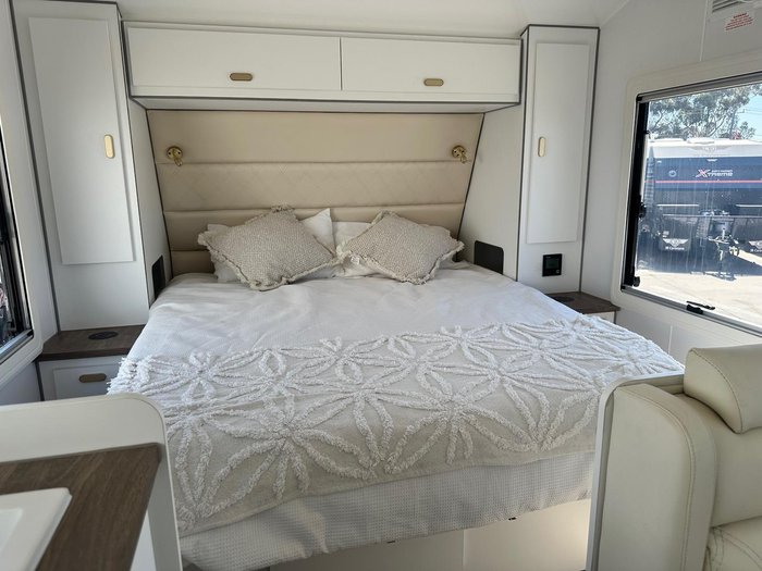 2026 JB Caravans 20'6 Scorpion Sting Rear Door