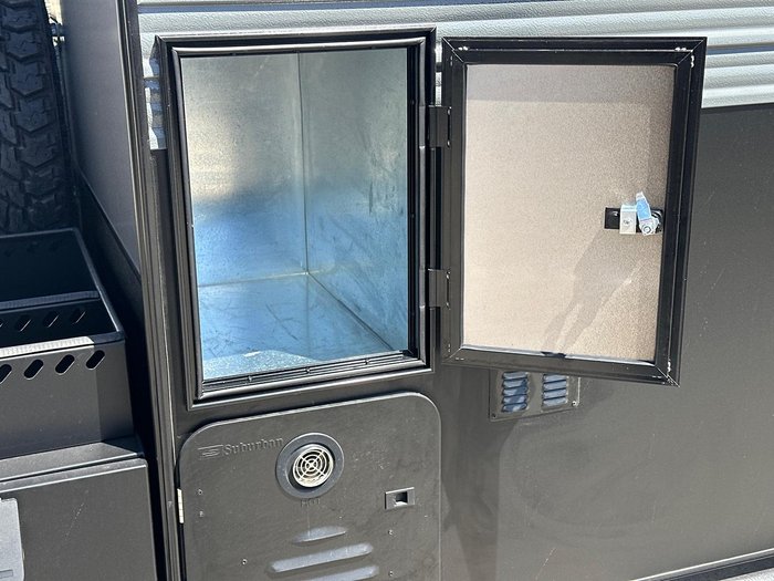 2026 JB Caravans 17'10 Gator X Front Door