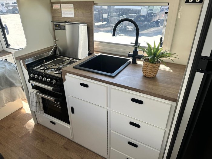 2026 JB Caravans Dirt Road Xtreme 17'10 Rear Door