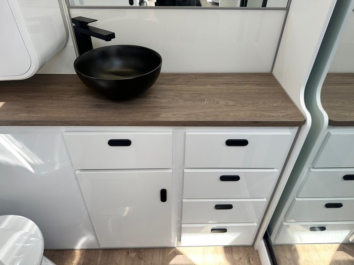 2026 JB Caravans 17'10 Dirt Road Xtreme Rear Door