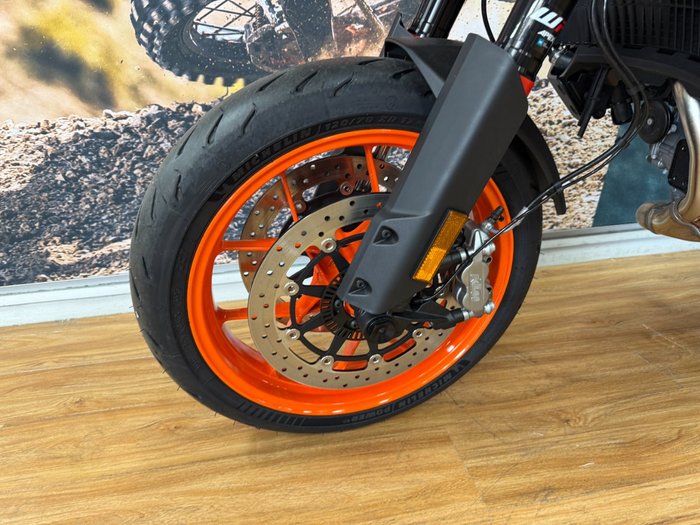 2024 Ktm 890 SM-T ORANGE