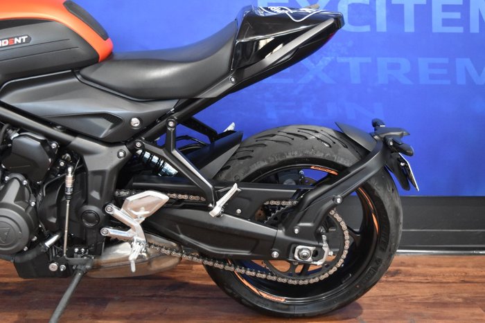 2022 TRIUMPH TRIDENT 660 Orange