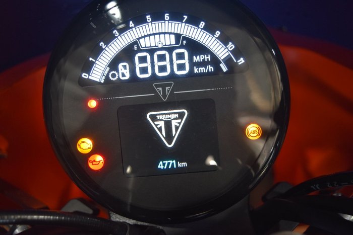 2022 TRIUMPH TRIDENT 660 Orange