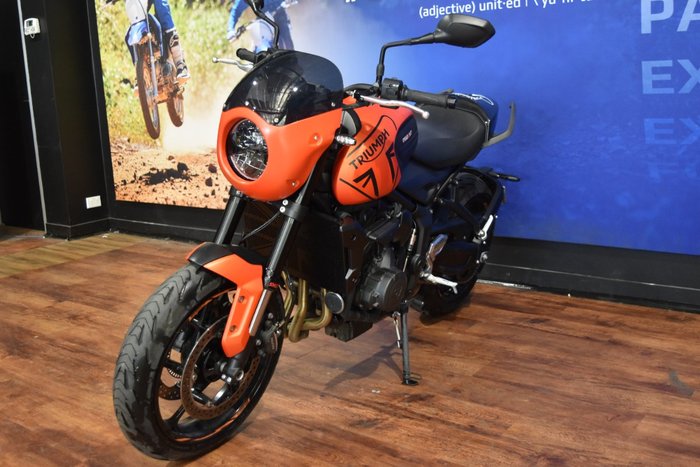 2022 TRIUMPH TRIDENT 660 Orange