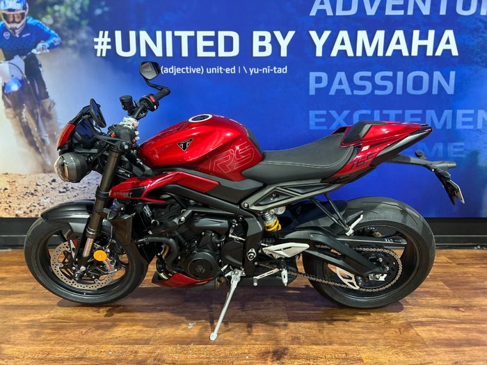 2025 TRIUMPH STREET TRIPLE RS Red
