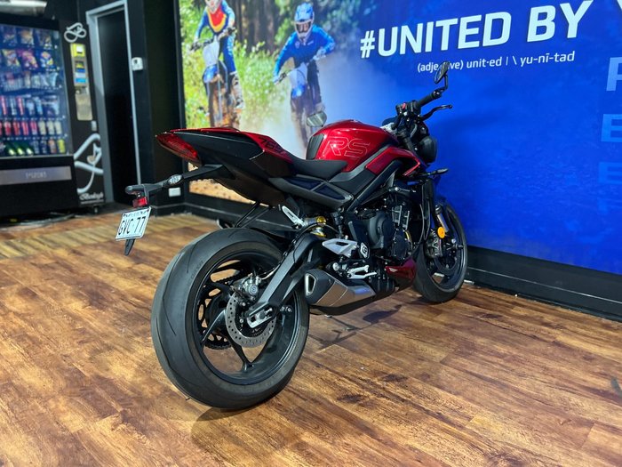 2025 TRIUMPH STREET TRIPLE RS Red