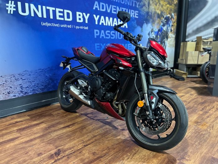 2025 TRIUMPH STREET TRIPLE RS Red