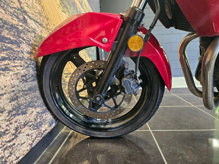 2012 Suzuki INAZUMA 250 (GW250) RED