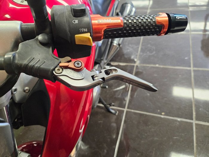 2012 Suzuki INAZUMA 250 (GW250) RED