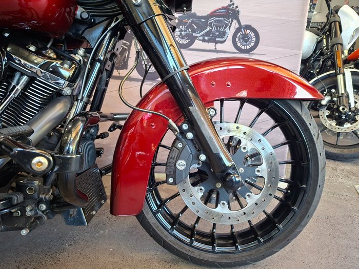 2018 HARLEY-DAVIDSON FLHRXS ROAD KING SPECIAL