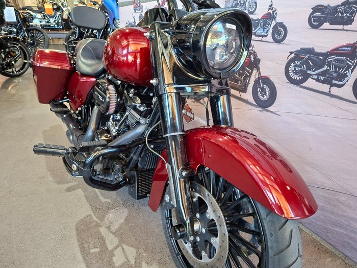 2018 HARLEY-DAVIDSON FLHRXS ROAD KING SPECIAL