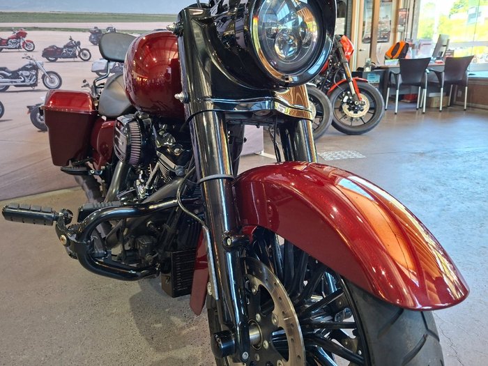 2018 HARLEY-DAVIDSON FLHRXS ROAD KING SPECIAL