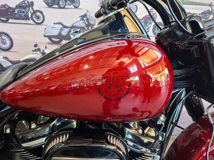 2018 HARLEY-DAVIDSON FLHRXS ROAD KING SPECIAL