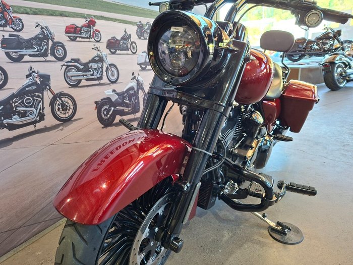 2018 HARLEY-DAVIDSON FLHRXS ROAD KING SPECIAL