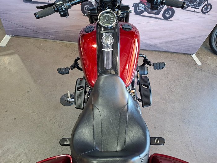 2018 HARLEY-DAVIDSON FLHRXS ROAD KING SPECIAL