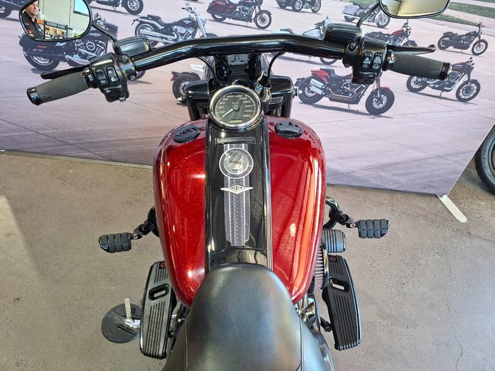 2018 HARLEY-DAVIDSON FLHRXS ROAD KING SPECIAL