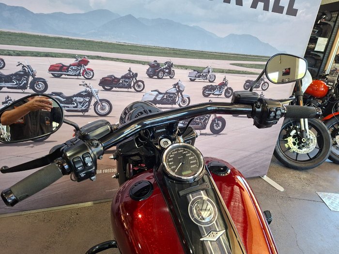 2018 HARLEY-DAVIDSON FLHRXS ROAD KING SPECIAL