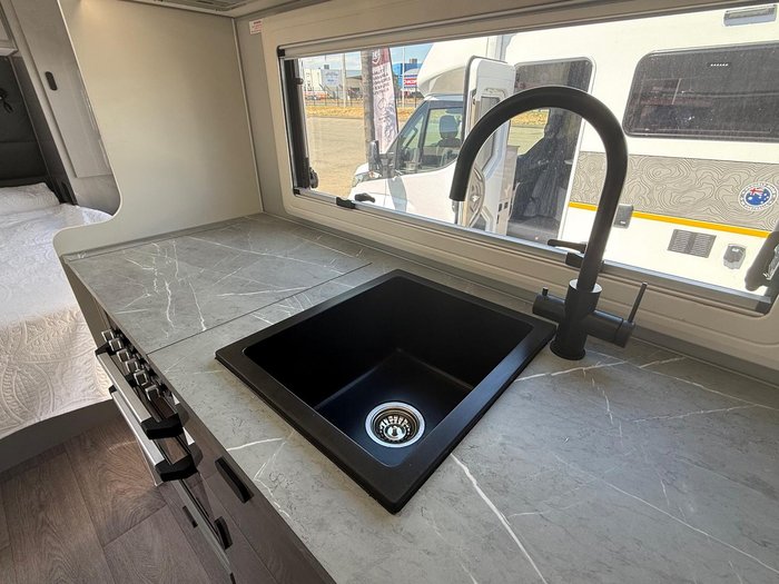 2026 JB Caravans 17'10 Dirt Road Xtreme Fd