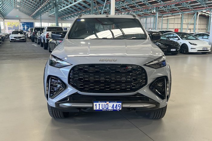 2025 Isuzu MU-X X-TERRAIN