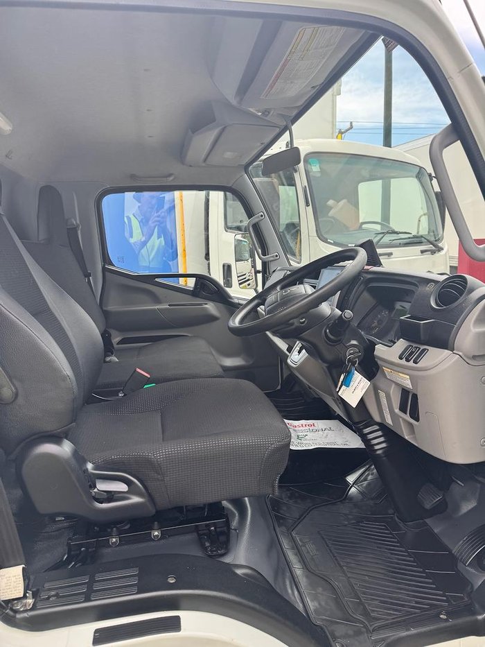 2022 Fuso Canter 515