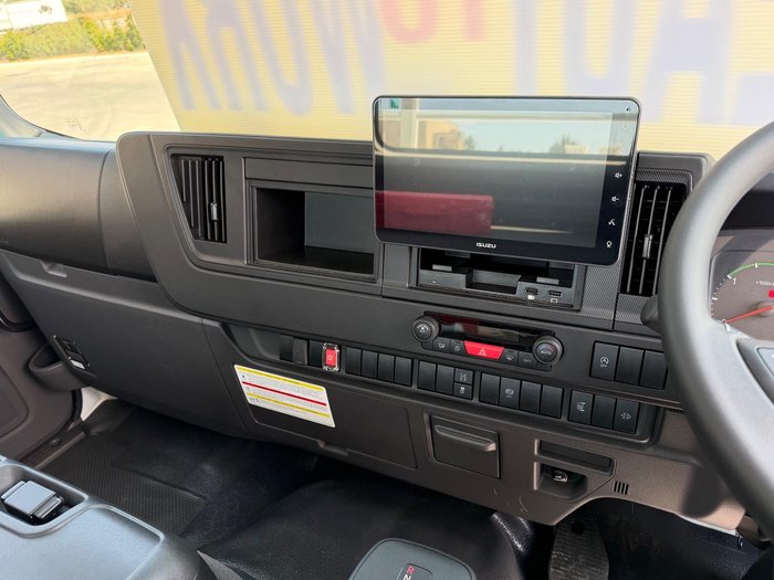 2025 Isuzu F Series FRR 110-240 AM R52