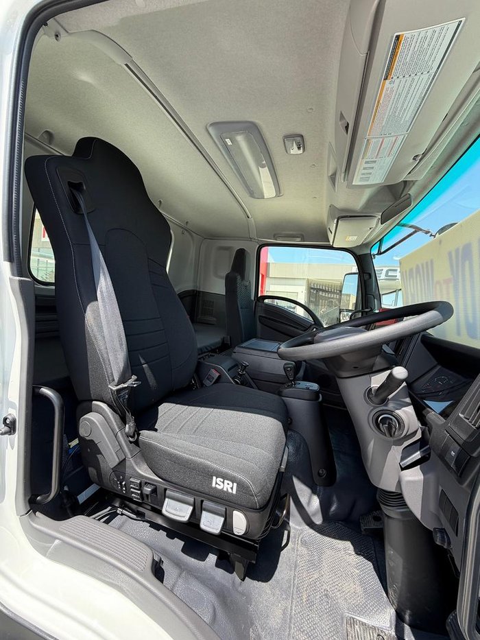 2025 Isuzu F Series FRR 110-240 AM R52