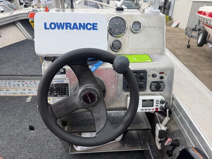 2017 Horizon 438 Stryker XPF Side Console DLX