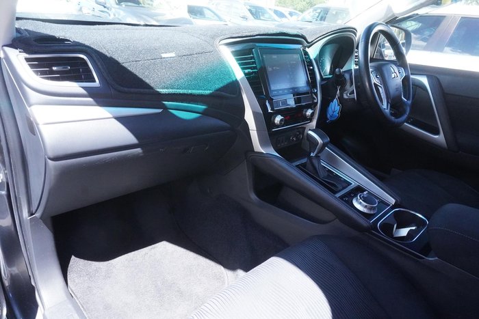 2021 Mitsubishi Pajero Sport GLX