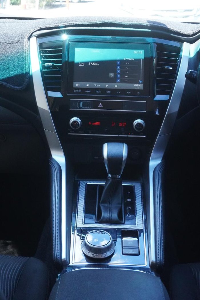 2021 Mitsubishi Pajero Sport GLX