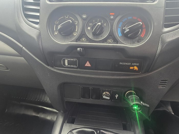 2016 Mitsubishi Triton GLS