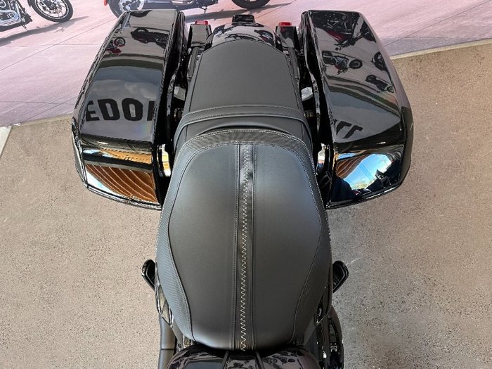 2025 HARLEY-DAVIDSON FLHX STREET GLIDE (117)