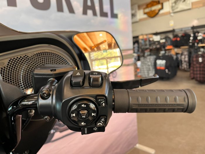 2025 HARLEY-DAVIDSON FLHX STREET GLIDE (117)