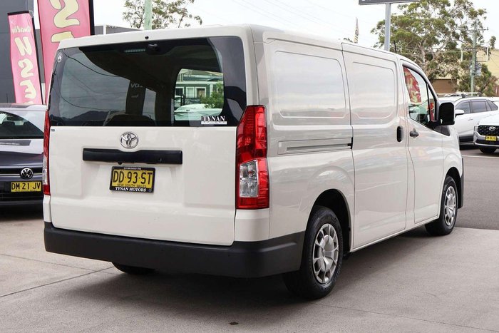 2022 Toyota Hiace