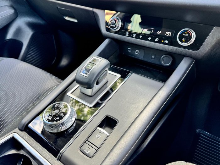 2022 Mitsubishi Outlander LS