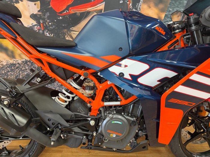 2024 Ktm RC 390 BLUE