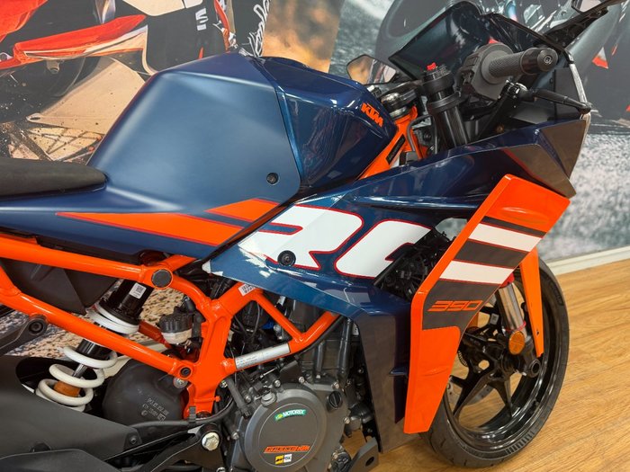 2024 Ktm RC 390 BLUE