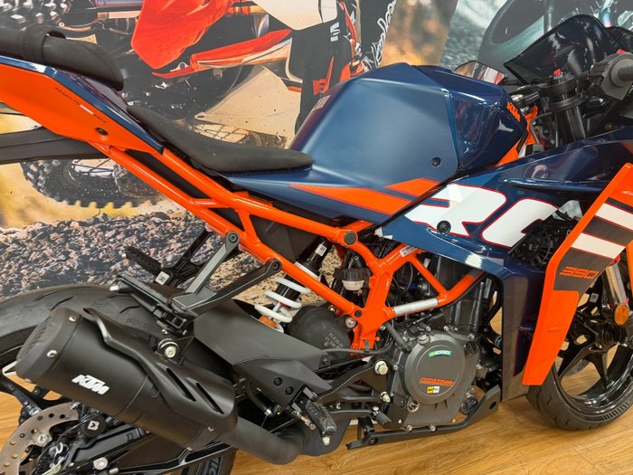 2024 Ktm RC 390 BLUE