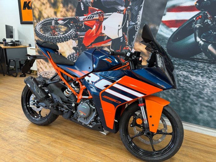 2024 Ktm RC 390 BLUE