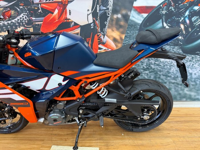 2024 Ktm RC 390 BLUE