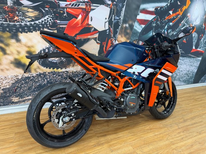 2024 Ktm RC 390 BLUE