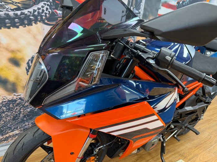 2024 Ktm RC 390 BLUE
