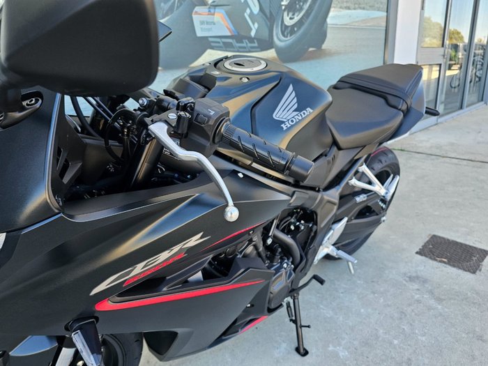 2025 Honda CBR650R Black