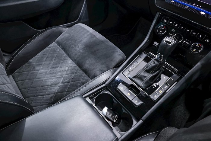 2018 SKODA Superb 206TSI SportLine NP MY18.5 4X4 Constant Moon White