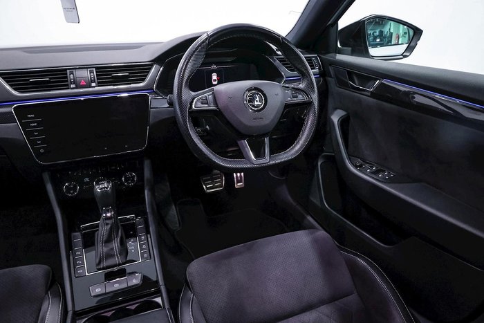 2018 SKODA Superb 206TSI SportLine NP MY18.5 4X4 Constant Moon White