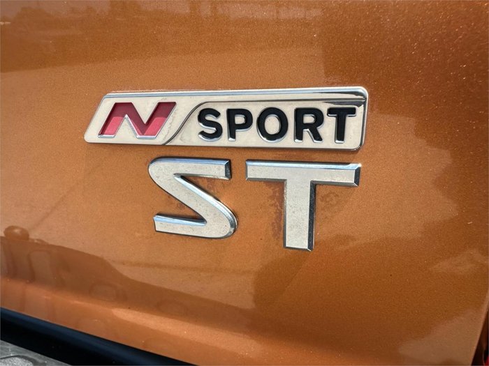2017 Nissan Navara ST N-SPORT D23 Series 2 4X4 Dual Range Orange