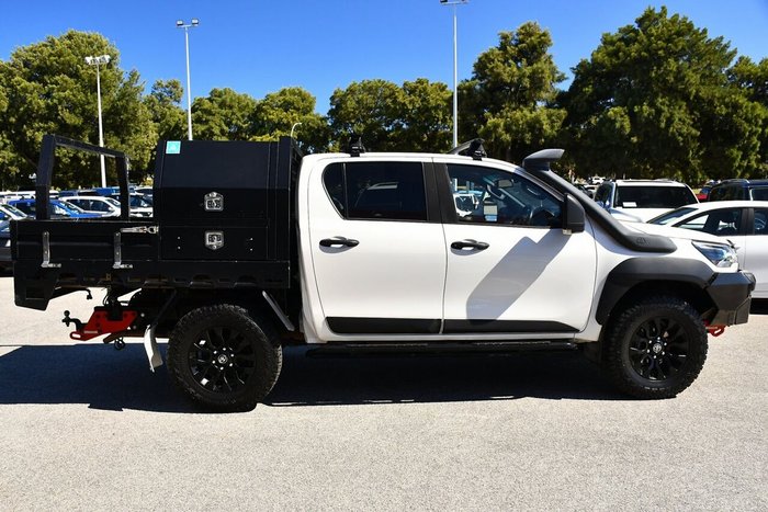 2020 Toyota Hilux Rugged X