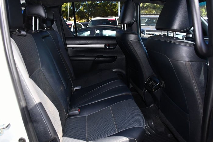 2020 Toyota Hilux Rugged X