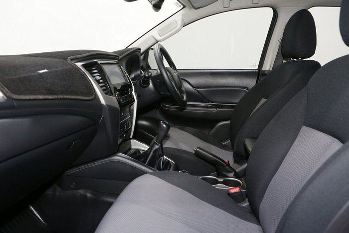 2023 Mitsubishi Triton GLX+